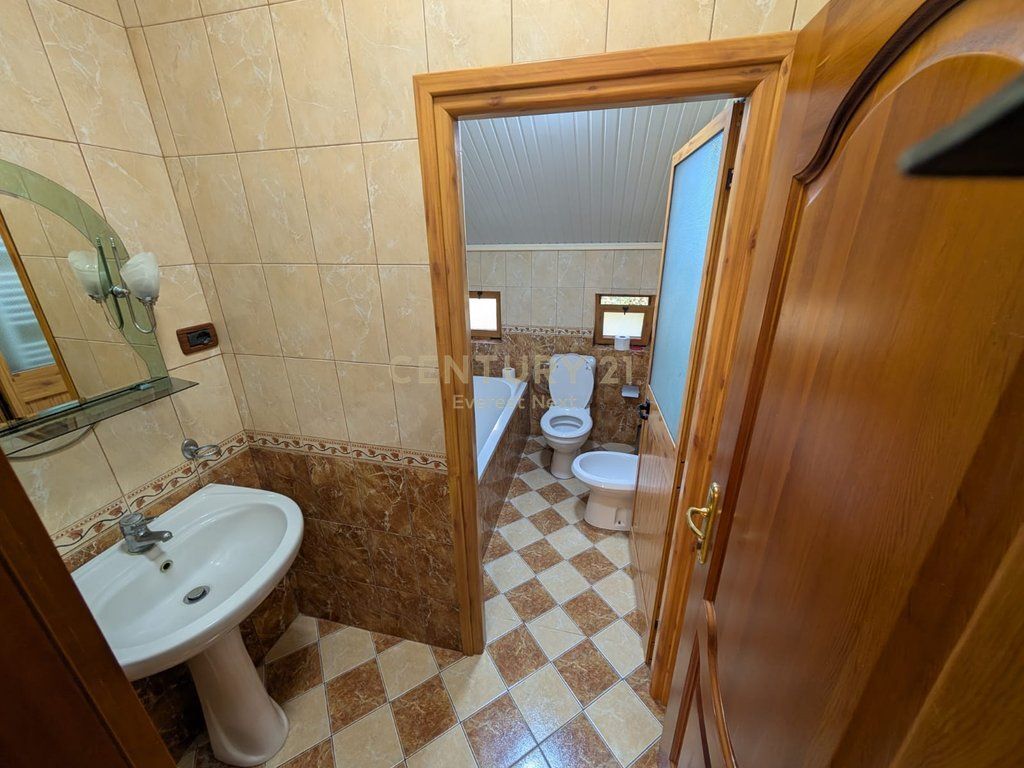 ]VILLA FOR RENT IN FRESK!!