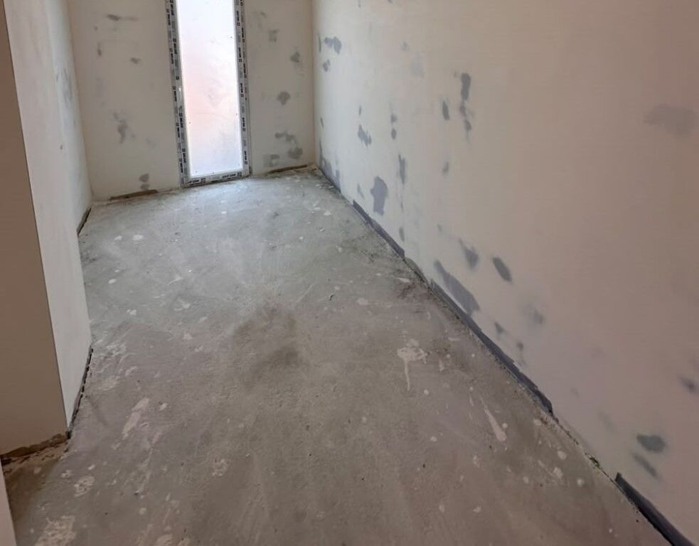 Shitet apartament 1+1+Verande ne Yzberisht , prane Fitness Bar Unik , Astir , Unaza e Re .
