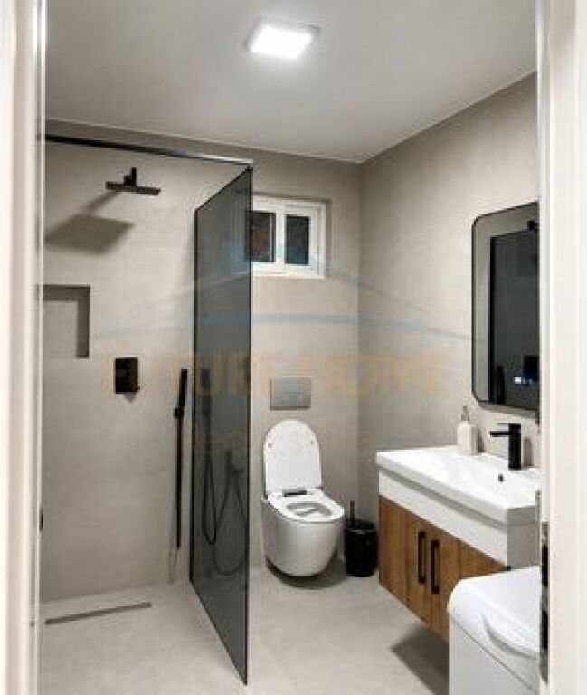 Shitet, Apartament 2+1, Rruga e Kavajes.