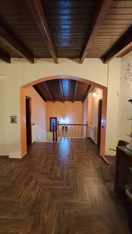 Villa su 3 piani con terreno di 500 m² a Shijak