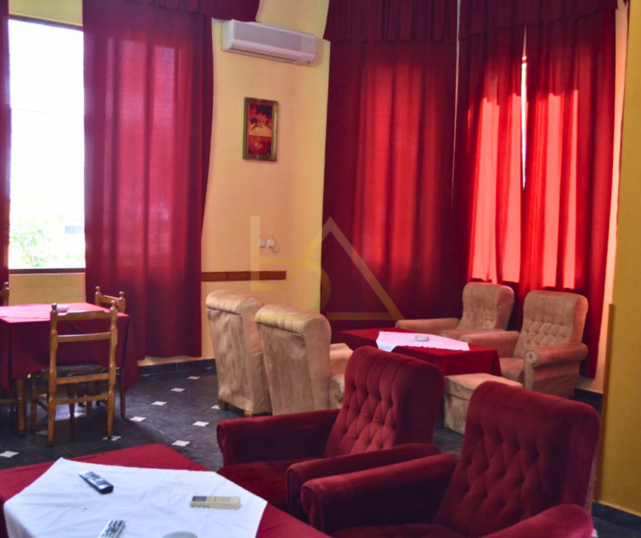 LOCALE COMMERCIALE MULTIFUNZIONALE IN AFFITTO – TIRANA, VICINO ALLA GRANDE ANELLO STRADALE
