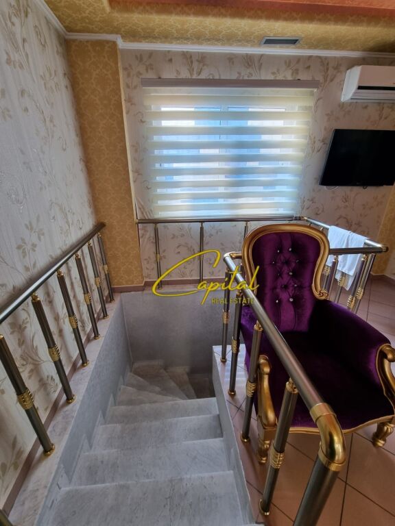 AMBIENT BIZNESI ME QIRA 148 M2 RRUGA E BOGDANEVE 120.000 LEKE