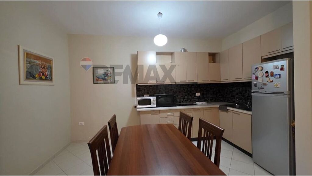🏡 APARTAMENT 1+1 ME QIRA  UJI I FTOHTË, VLORË