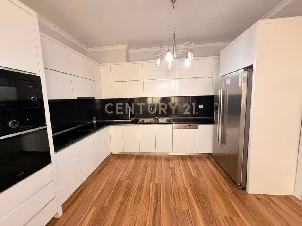 FOR RENT APARTMENT 2+1+2 IN ASTIR, TE RRETHI