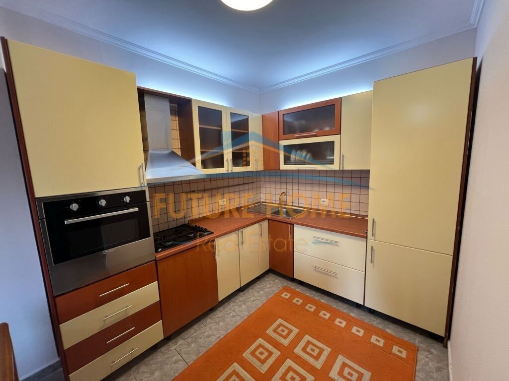 FOR RENT APARTMENT 2+1, PARIS COMMUNE, TIRANA