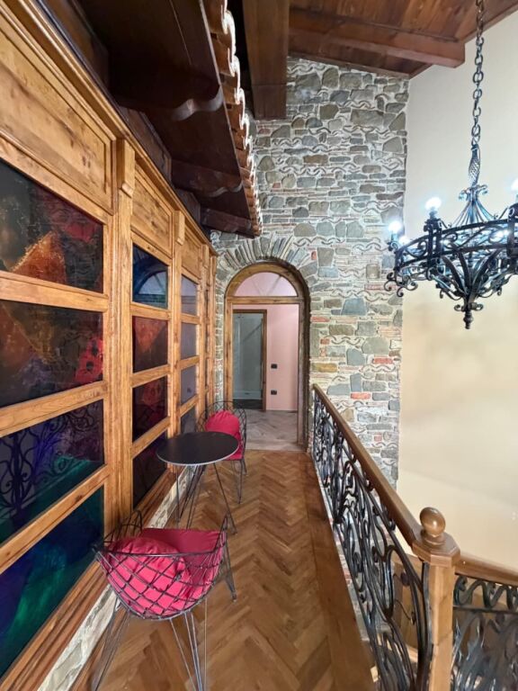 Qera | Vilë 3 kateshe | Ndroq | 2500 €/muaj