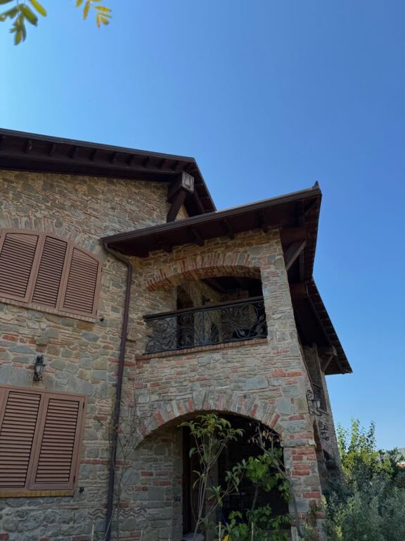 Qera | Vilë 3 kateshe | Ndroq | 2500 €/muaj