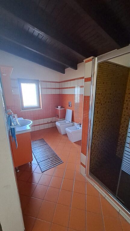Villa su 3 piani con terreno di 500 m² a Shijak