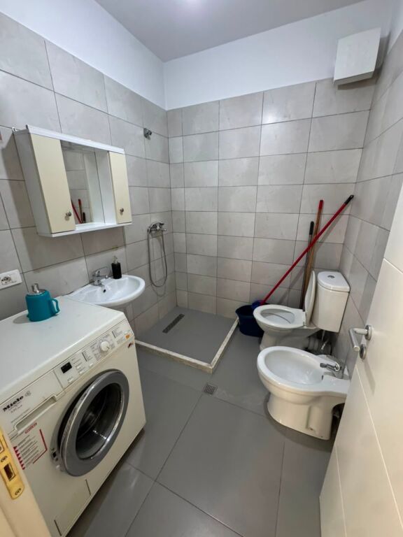 Qera,Apartament,1+1 Astir