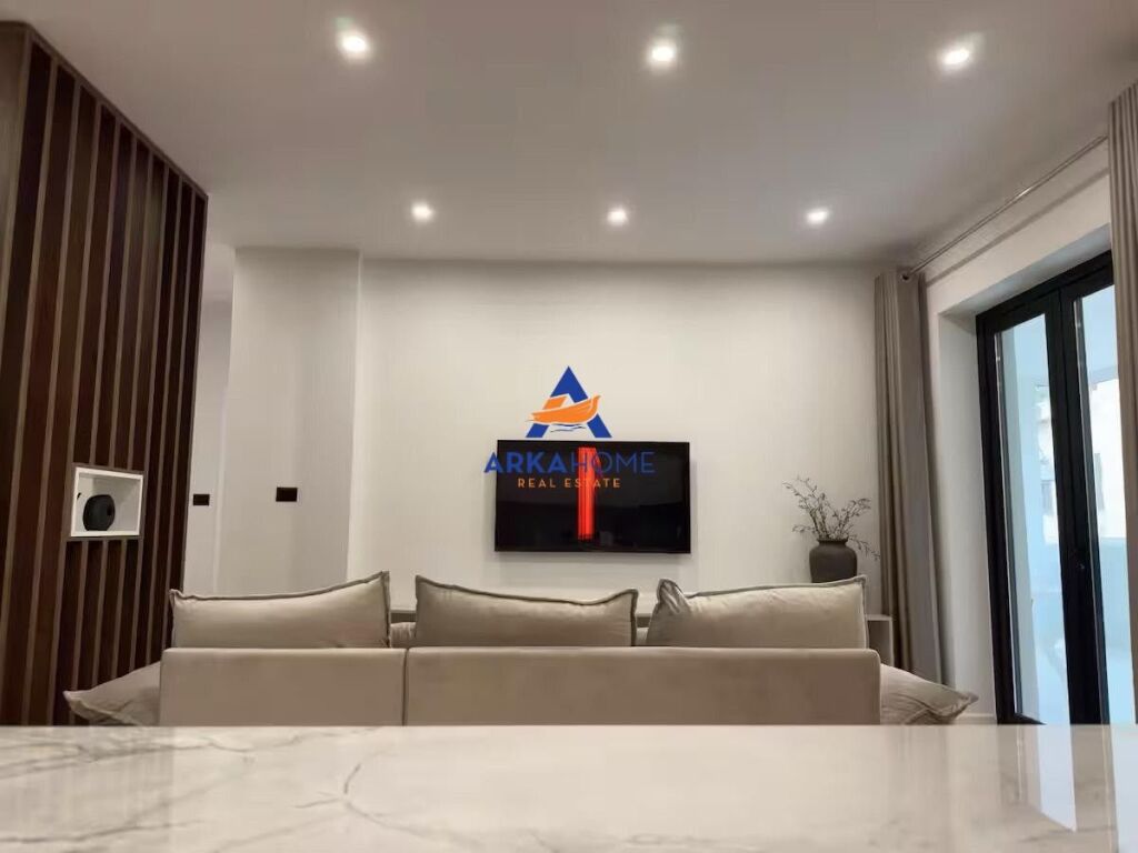 JEPET ME QERA APARTAMENT 2+1+BALLKON I MBYLLUR "PALLATET AGIMI" 85.000 LEKE