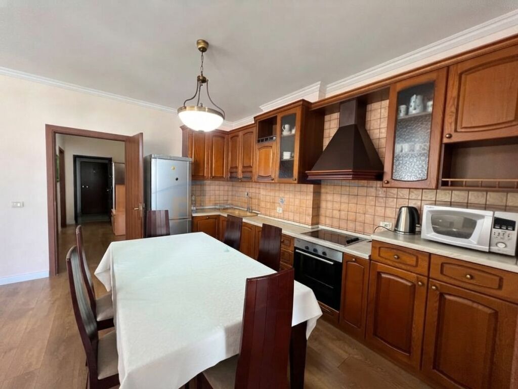 Rent, Apartment 2+1+2, Elbasan Street, .