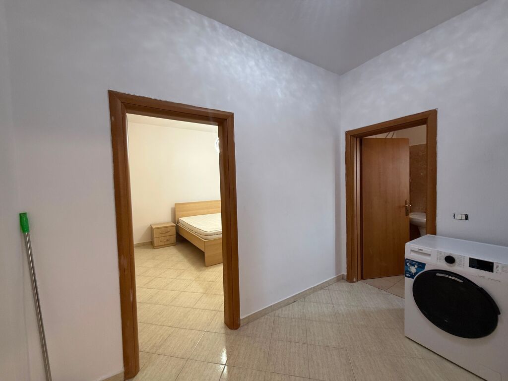 Shitet apartament 1+1 golem