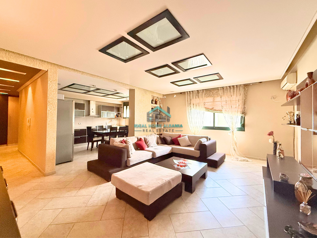 Apartament 2+1 me Qera – Vlorë