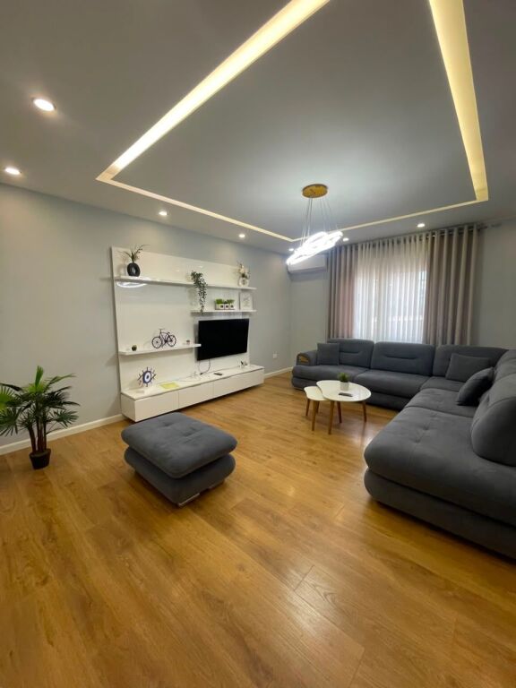 APPARTAMENTO 2+1+2 IN AFFITTO – ZOGU I ZI