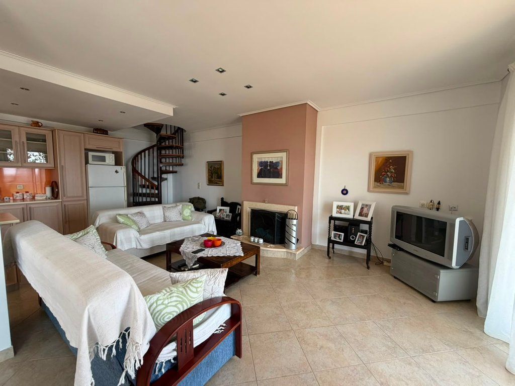 PIQERAS, HIMARE, VILE ME PAMJE NGA DETI PER SHITJE 260,000 €