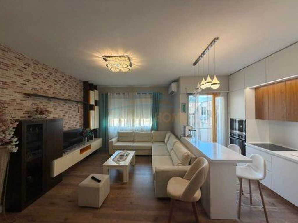 Affitto, Appartamento 2+1+2, Komuna e parisit, Kristal Center, Tirane