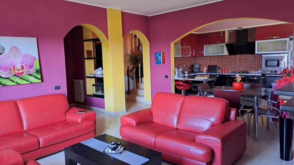 Villa su 3 piani con terreno di 500 m² a Shijak