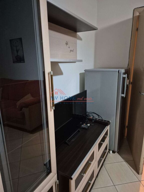 Appartamento 1+1 in affitto a 21 Dhjetori a Tirana