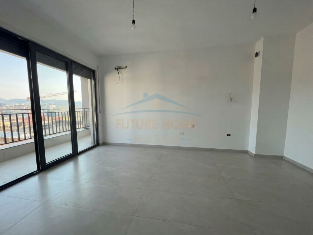 Affitto, Appartamento 3+1+2, Complesso Ndregjoni, Tirana