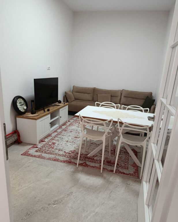 Qera | Shtëpi private 1 + 1 |Vasil Shanto | 550 €/muaj