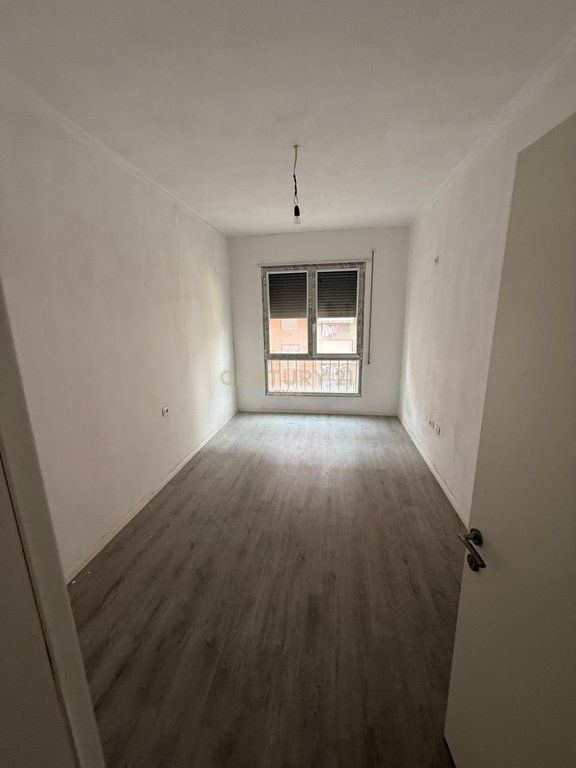 SHITET APARTAMENT 2+1+2 NE RRUGEN 5 MAJI