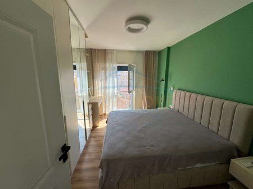 Qira, Apartament 1+1, Shkolla e Kuqe, Tiranë.
