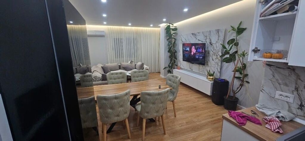 For rent 2+1 former urt durres