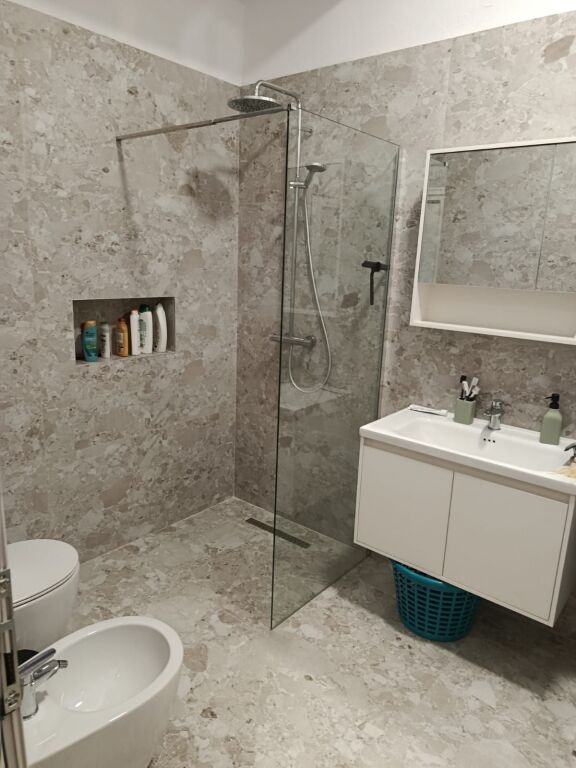 Apartament 1+1 me qira "Vasil shanto"