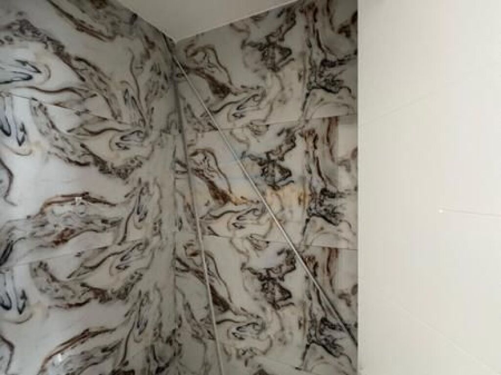 Shitet, Duplex , Fresk , Tiranë