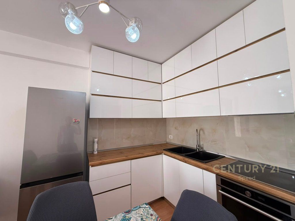 FOR RENT 2+1 APARTMENT AT 5 MAJI STREET!!