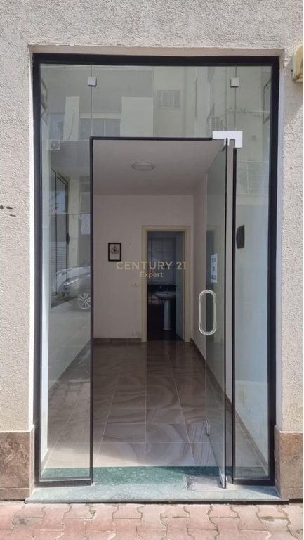 COMMERCIAL SPACE FOR RENT IN FRESK