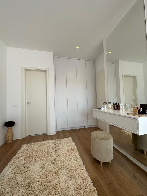 VENDESI APPARTAMENTO 2+1 + BALCONE – 21 DICEMBRE