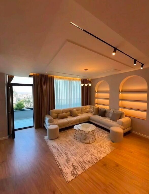 APARTAMENT ME QIRA 2+1+2 lake view