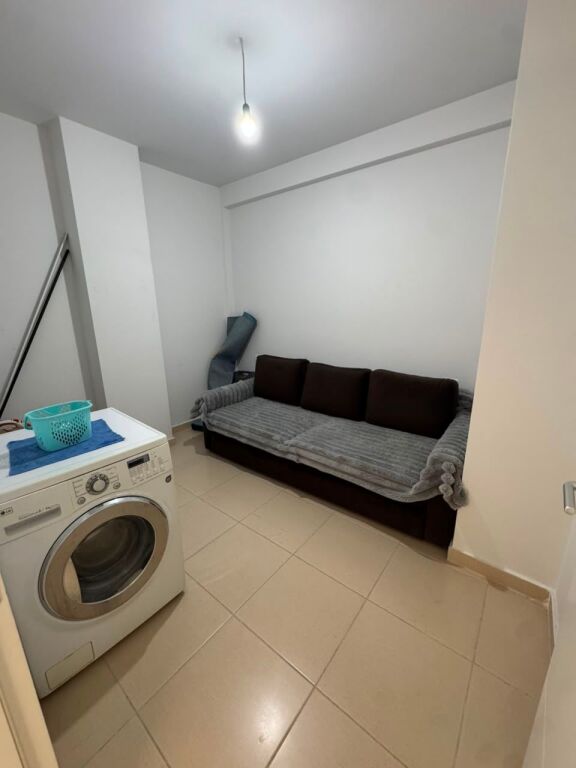 Qera,Apartament,1+1 Astir