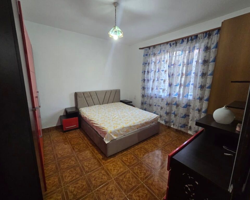 2+1/Qira📍Xhamllik 📌40 000 lek