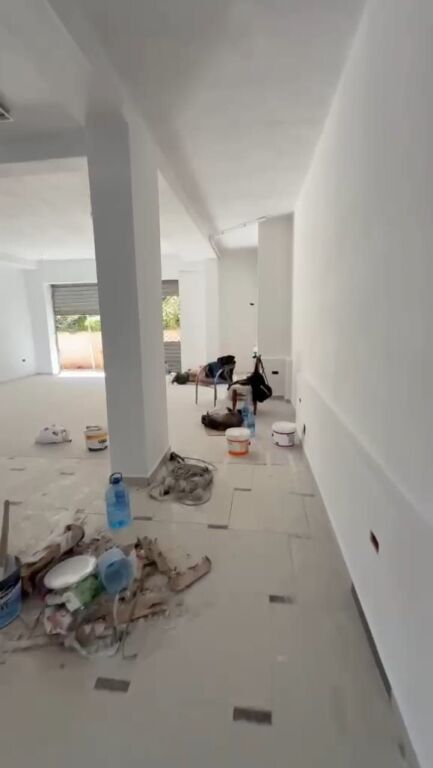 Qera | Ambjent Biznesi | Komuna e Parisit | 1500 €/muaj