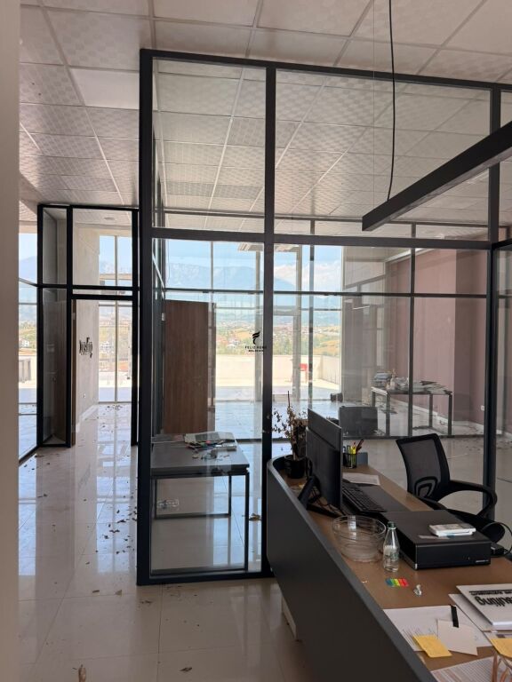 ZYRE ME QERA 240 M2 SAUK 200.000 LEKE FH-88669