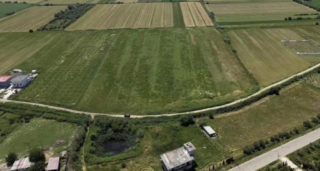 SHITET TOKË 14,030m², VILË BALLAJ, RROGOZHINË
