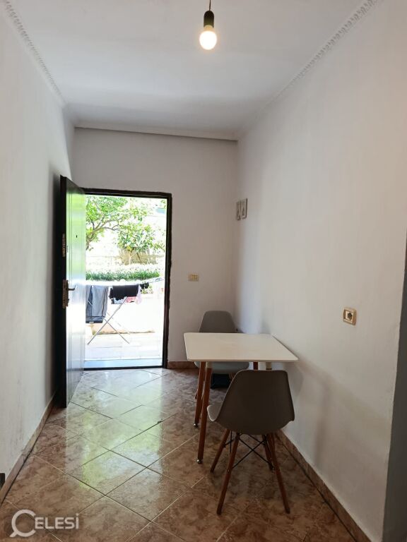 Affitto | Shtëpi private 1 + 1 | ish-Tregu Elektrik | 350 €/mese