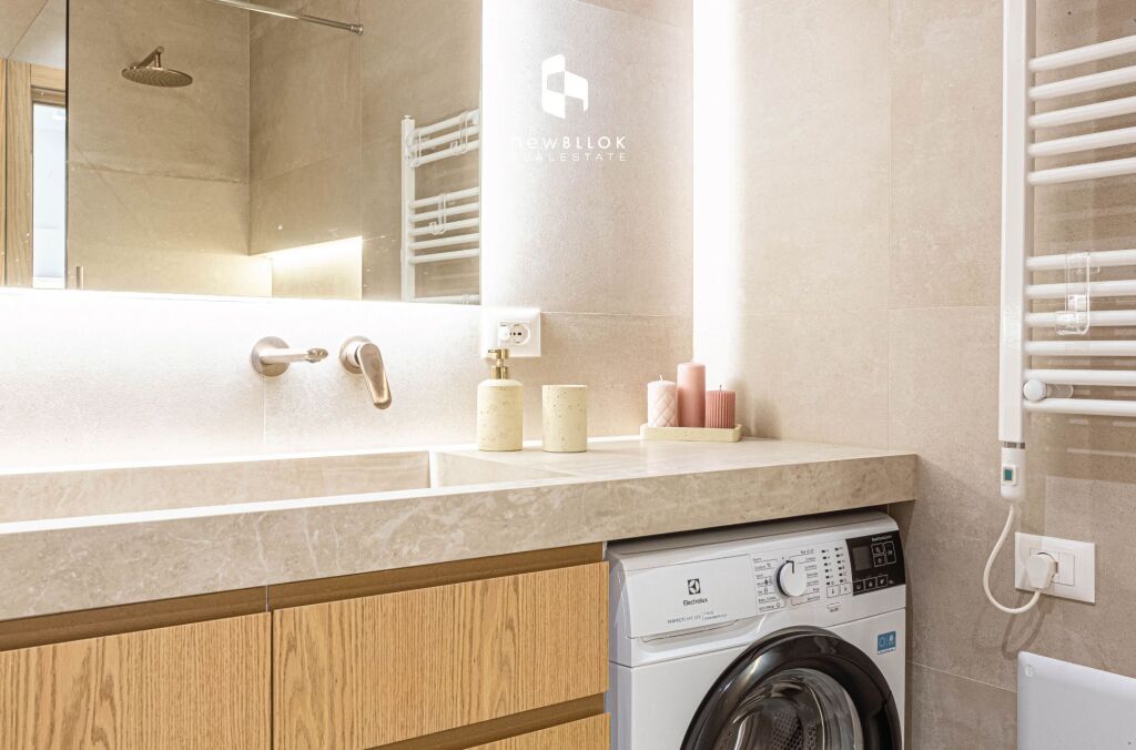 🏡ME QIRA: 1+1 PREMIUM 📍 Kopshti Zoologjik – PËRBALLË LAKE VIEW | 70 m² | 100% I ri || 850 Euro/Muaj 💥💥 PAMJE NGA LIQENI💥💥