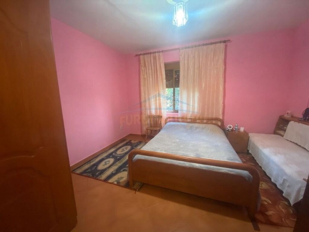 Shitet, Apartament 3+1, Misto Mame, Tiranë.