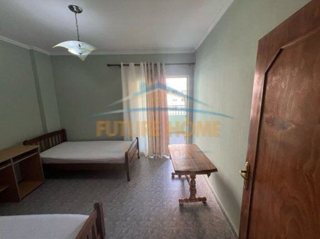 Rent, Apartment 2+1, Commune of Paris, Tirana. 