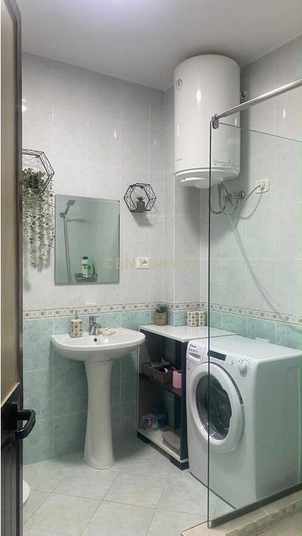 Monolocale in vendita sulla spiaggia di Iliria, 50 M2, 65.000€ !
