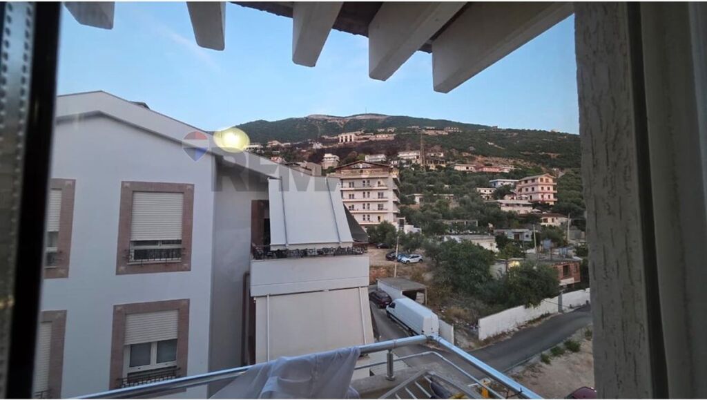 🏡 APARTAMENT 1+1 ME QIRA  UJI I FTOHTË, VLORË