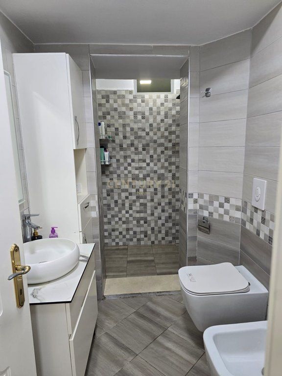 Apartment 2+1 for rent near Mine Peza street
