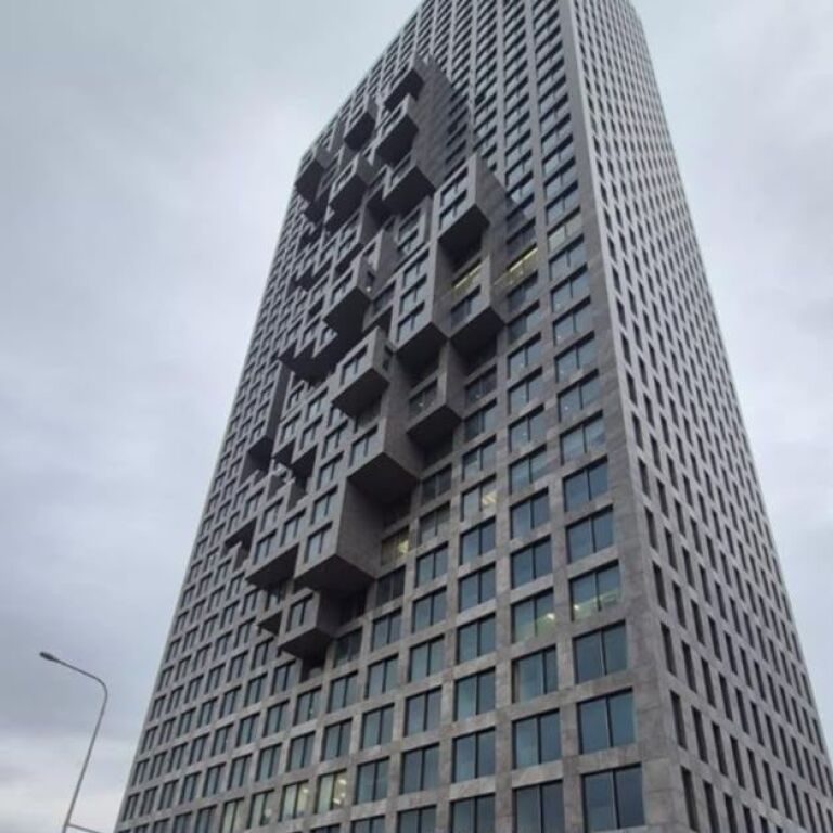 🏢 JEPET ME QIRA ZYRË – DOWNTOWN ONE