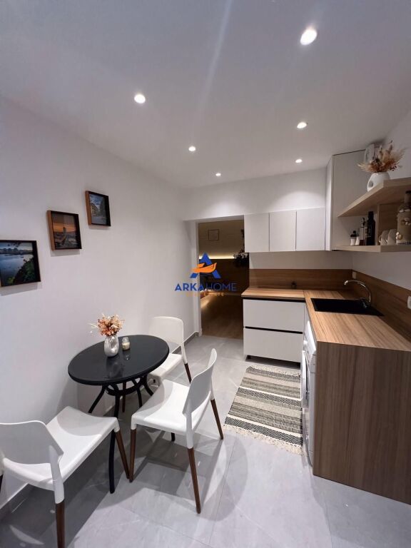 JEPET ME QERA APARTAMENT 1+1 "MULLIRI,RRUGA E DURRESIT" 60.000 LEKE