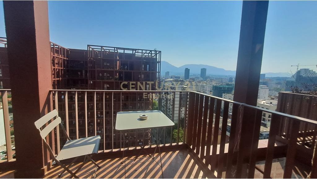 Apartament 3+1+2 me qira tek Garden Building, Rruga e Kavajes.