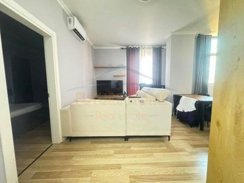 Affitto, Appartamento 1+1, Complesso E88, Laprakë