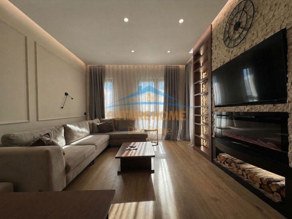 Affitto, Appartamento 1+1, Via Kavajes, Tirana